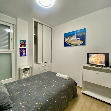 Habitaciones Frente Estacion De Tren Joaquin Sorolla Валенсия Екстериор снимка