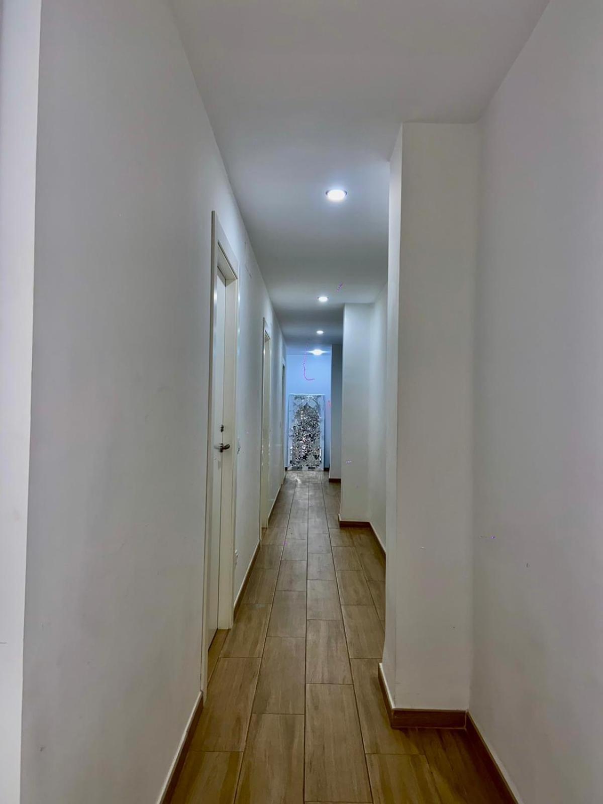 Habitaciones Frente Estacion De Tren Joaquin Sorolla Валенсия Екстериор снимка